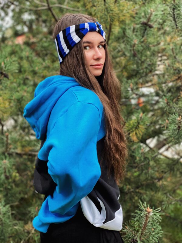 eesti-hoodie-in-the-colours-of-the-estonian-flag-5