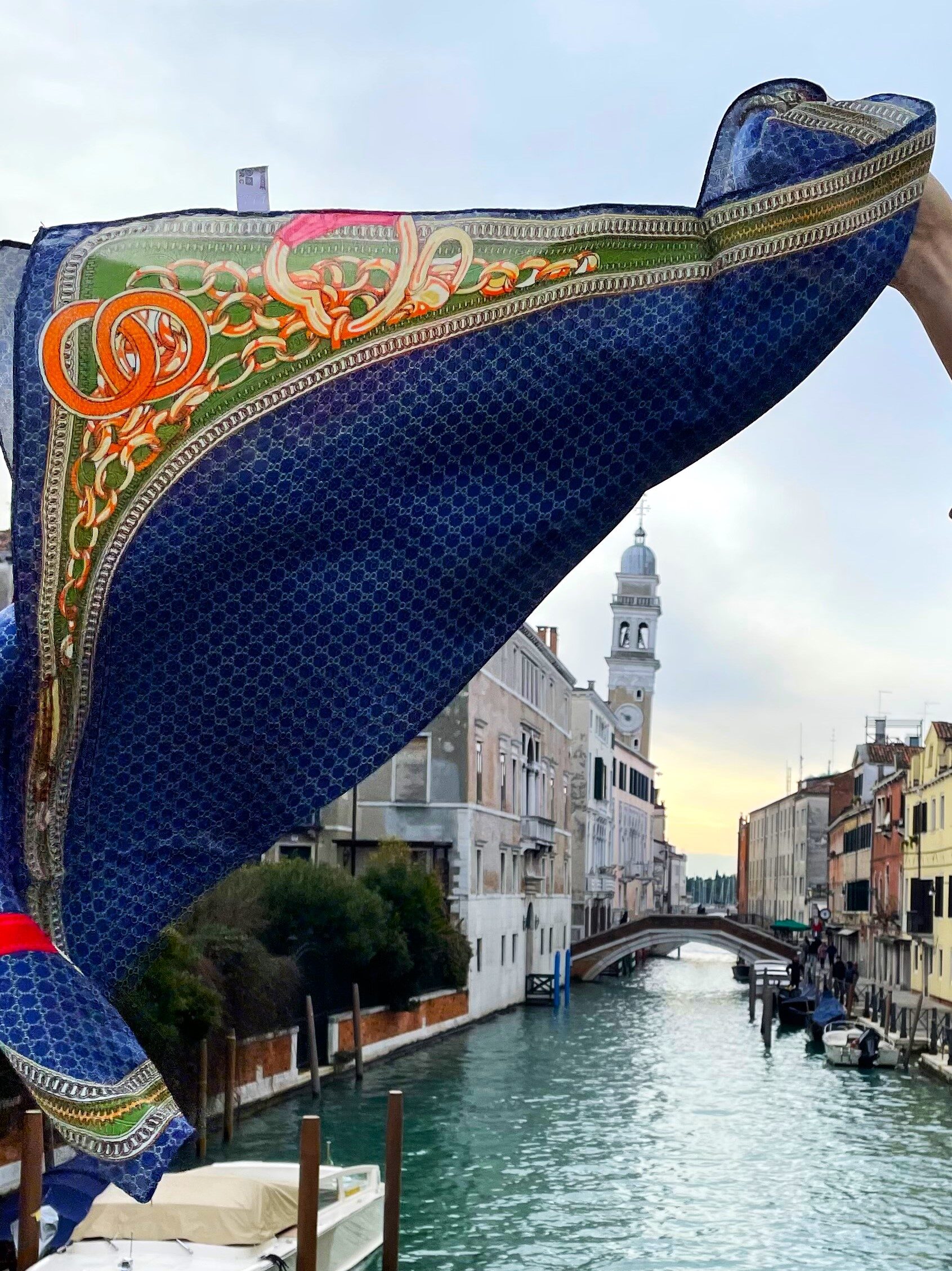 Siidised kaelarätikud Veneetsias