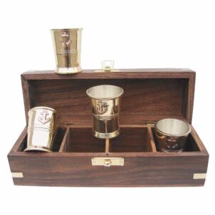 4-rum-mugs-in-a-wooden-box-9192