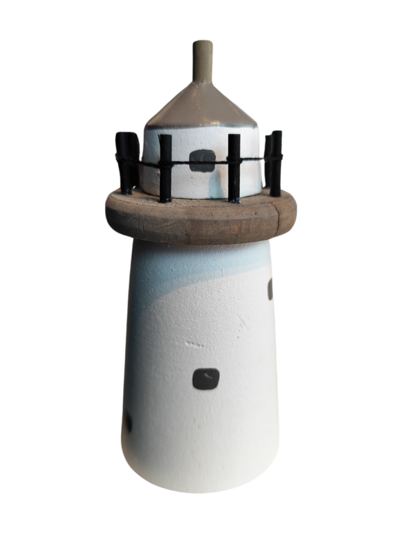 wide-white-lighthouse